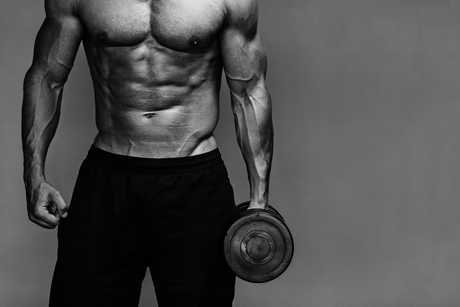 muscular-bodybuilder-guy-close-up-monochrome